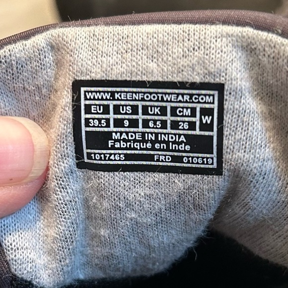 Keen Boots size 9 - Picture 5 of 5